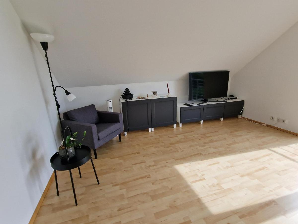 Ferienwohnung Rosenbluete นอยชตัดท์ อัน แดร์ ไวน์ชตราเซอ ภายนอก รูปภาพ