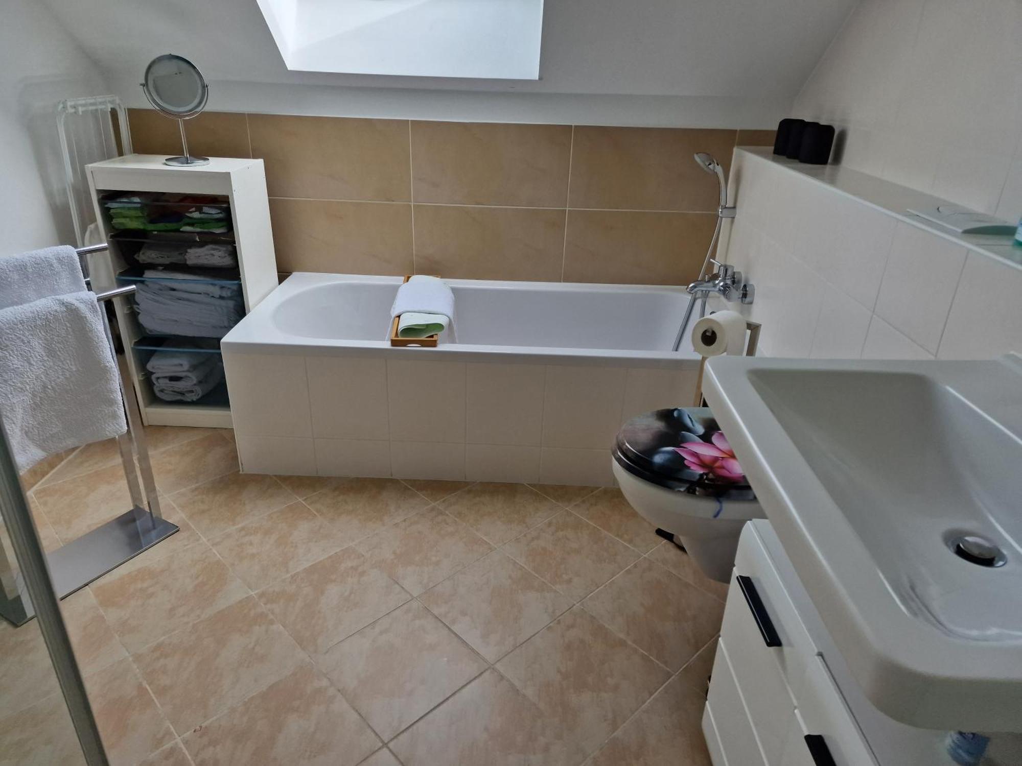 Ferienwohnung Rosenbluete นอยชตัดท์ อัน แดร์ ไวน์ชตราเซอ ภายนอก รูปภาพ